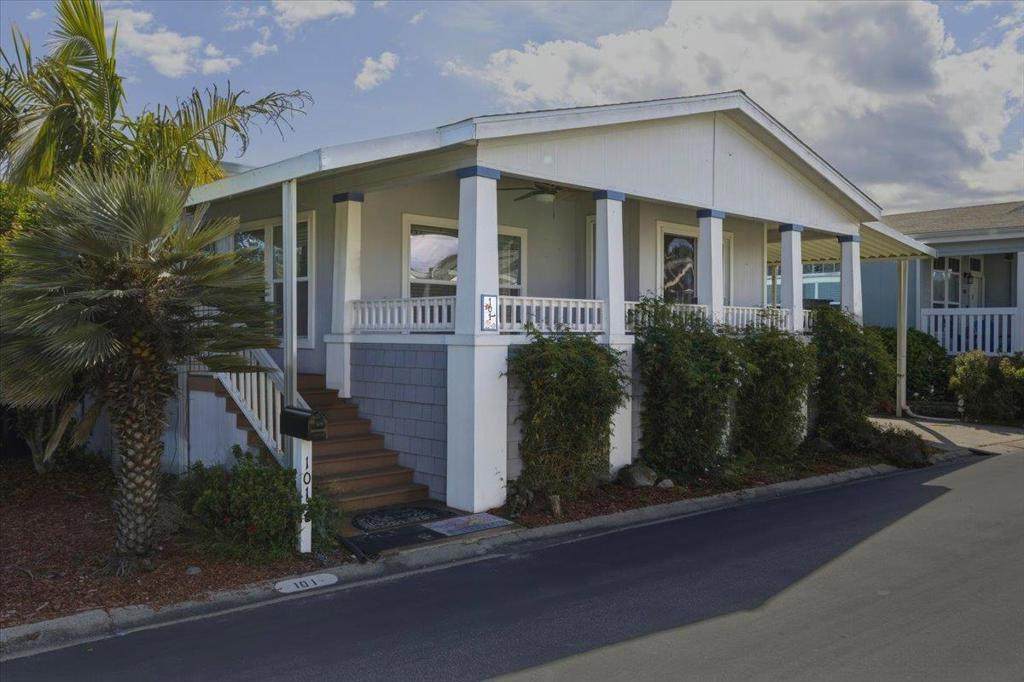2435 Felt Street - Photo 1