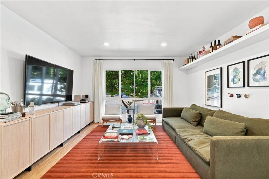 6400 Primrose - Photo 1
