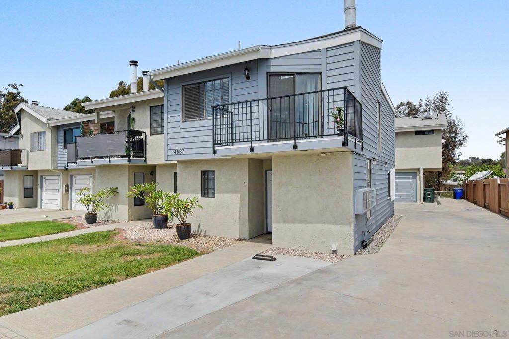  4527 Contour Blvd - Photo 1