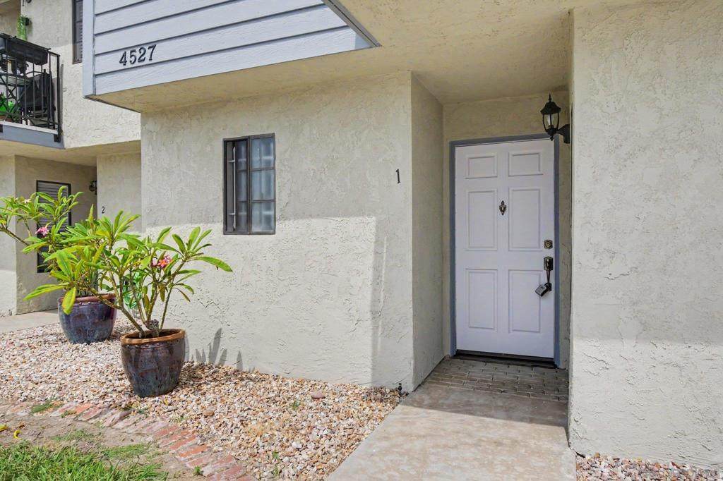 https://bt-photos.global.ssl.fastly.net/socal/orig_boomver_1_550294122-2.jpg