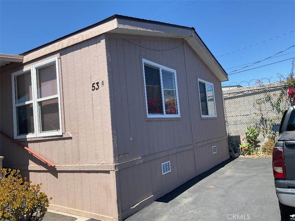 7800 Balboa Blvd - Photo 1