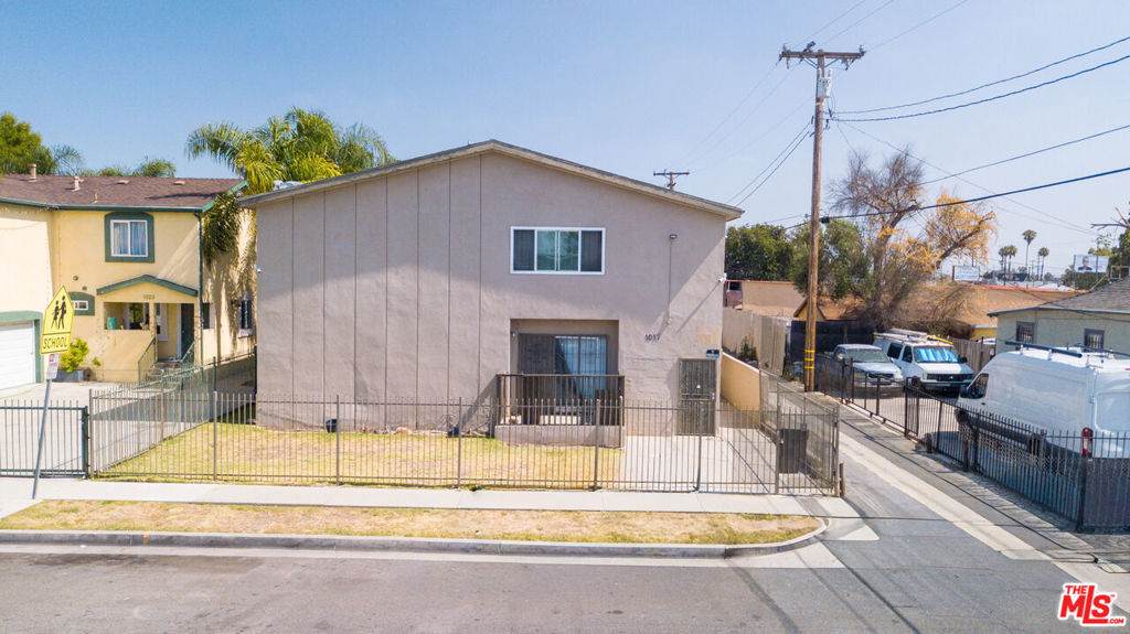 https://bt-photos.global.ssl.fastly.net/socal/orig_boomver_1_550325183-2.jpg