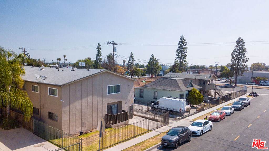 https://bt-photos.global.ssl.fastly.net/socal/orig_boomver_1_550325183-2.jpg