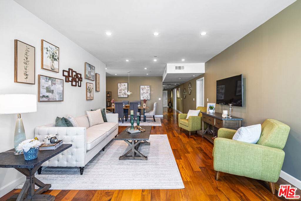 1540 Amherst Avenue - Photo 1