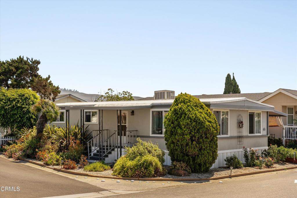 10 Wisteria Way - Photo 1
