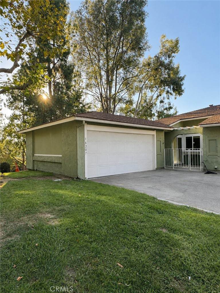 16207 Sierra Ridge - Photo 1