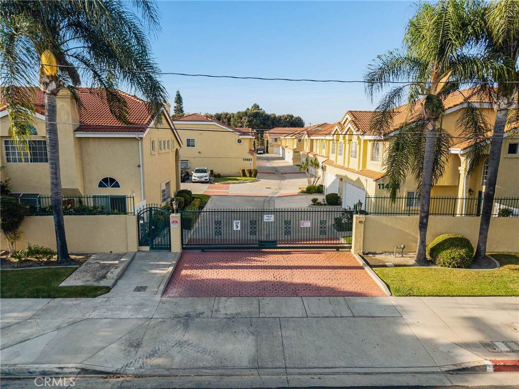 https://bt-photos.global.ssl.fastly.net/socal/orig_boomver_1_550408003-2.jpg