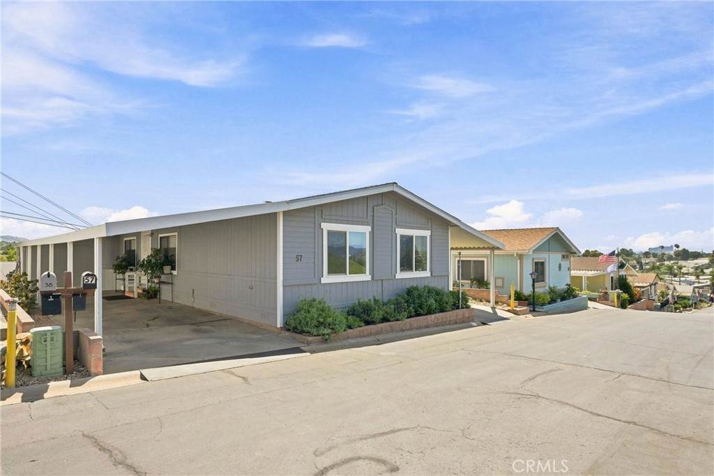 https://bt-photos.global.ssl.fastly.net/socal/orig_boomver_1_550415223-2.jpg