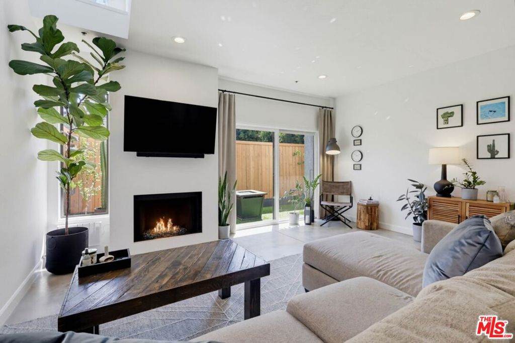 12752 Moorpark Street - Photo 1