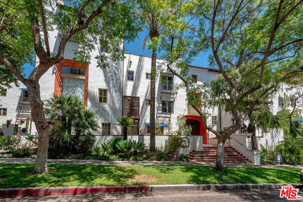 1414 Harper Avenue - Photo 1