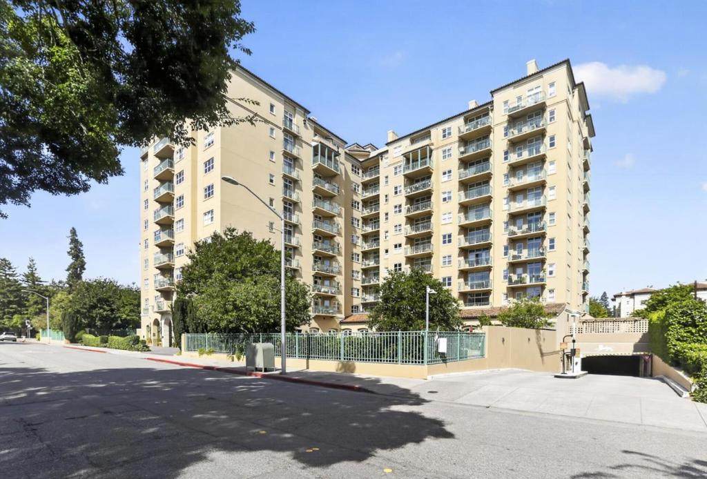 1 Baldwin Avenue - Photo 1