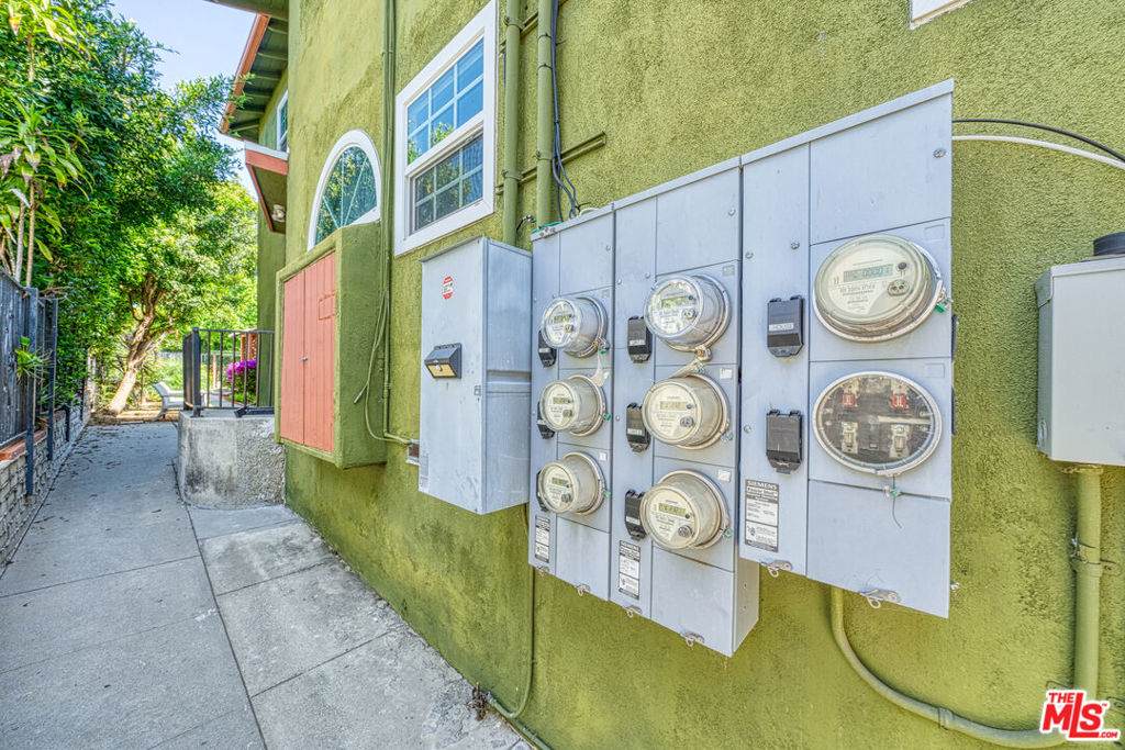 https://bt-photos.global.ssl.fastly.net/socal/orig_boomver_1_550511443-2.jpg