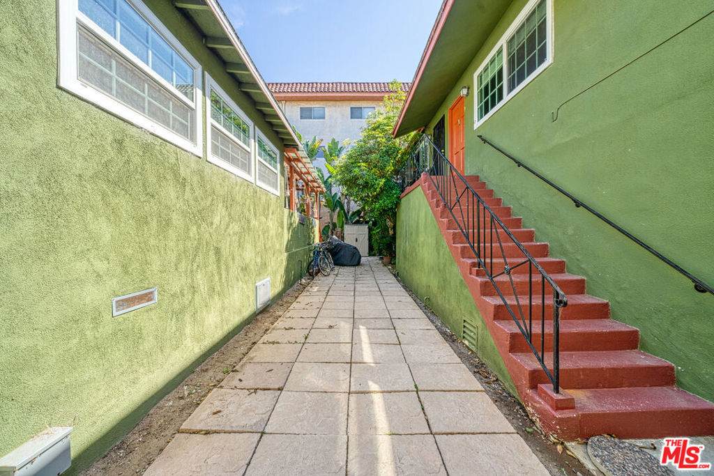 https://bt-photos.global.ssl.fastly.net/socal/orig_boomver_1_550511443-2.jpg
