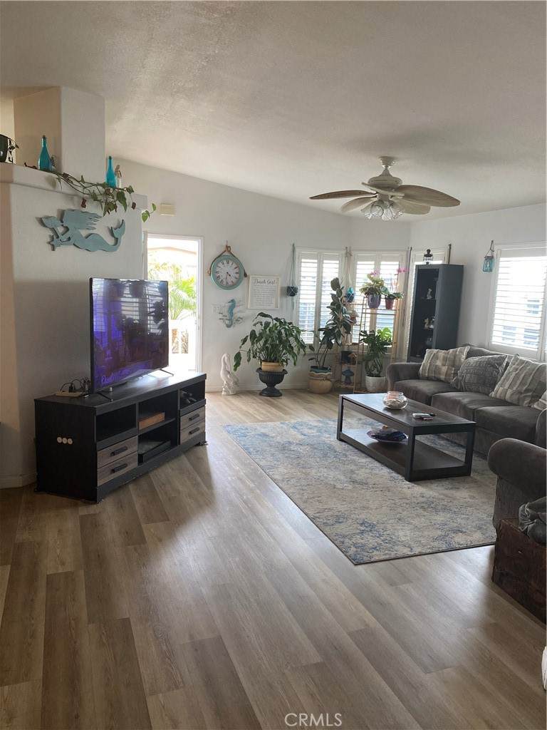 https://bt-photos.global.ssl.fastly.net/socal/orig_boomver_1_550517845-2.jpg