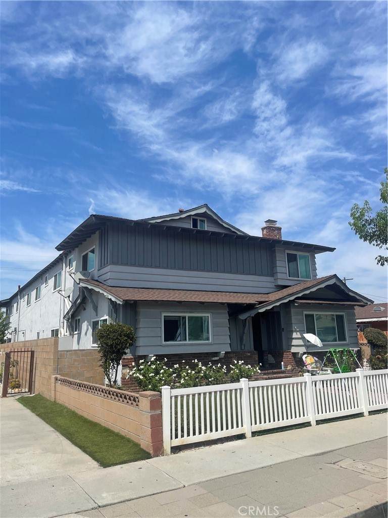 8981 Hildreth Avenue - Photo 1