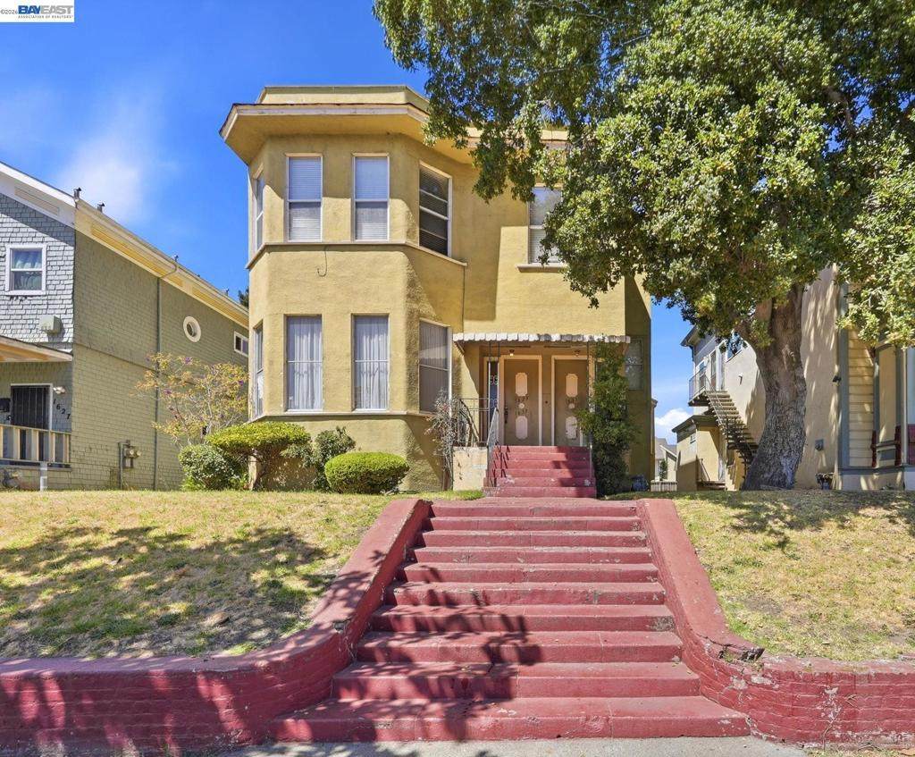 1631 Linden St - Photo 1