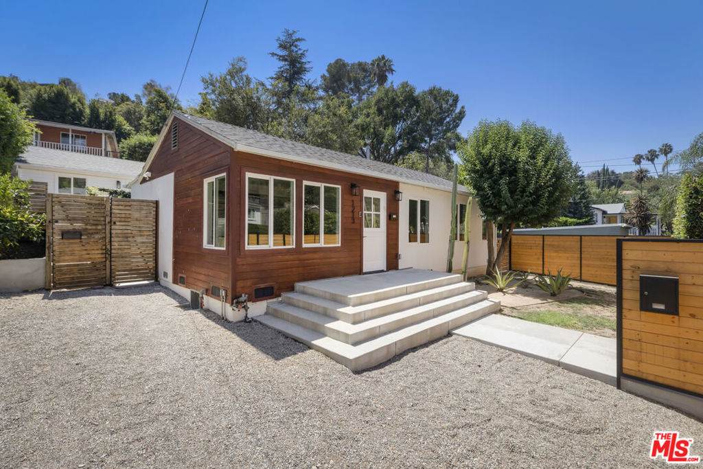 https://bt-photos.global.ssl.fastly.net/socal/orig_boomver_1_550555487-2.jpg