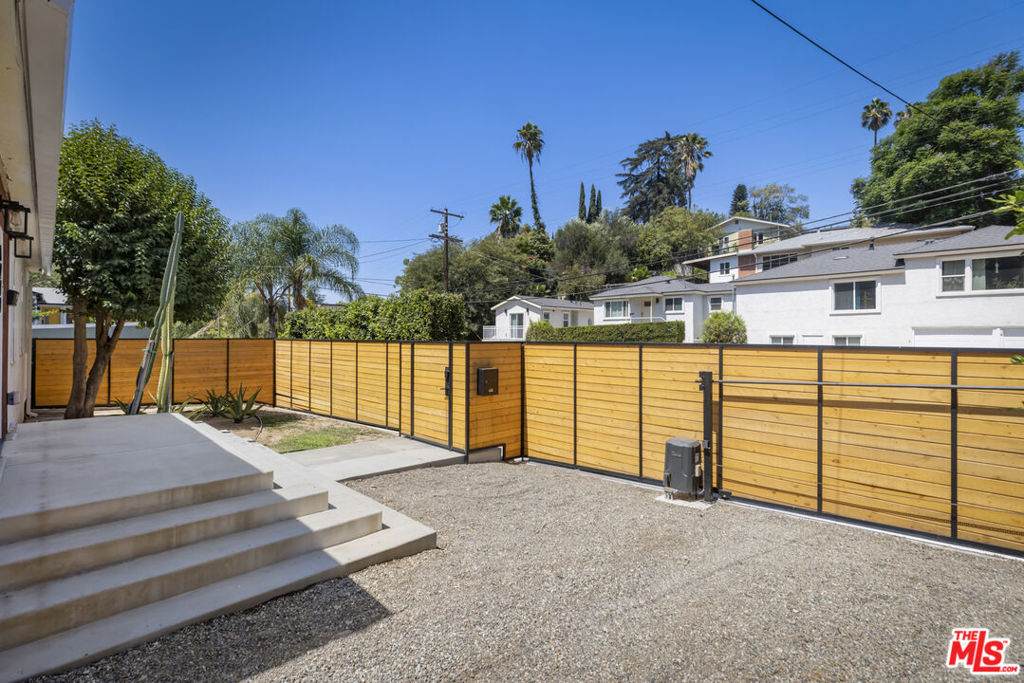 https://bt-photos.global.ssl.fastly.net/socal/orig_boomver_1_550555487-2.jpg
