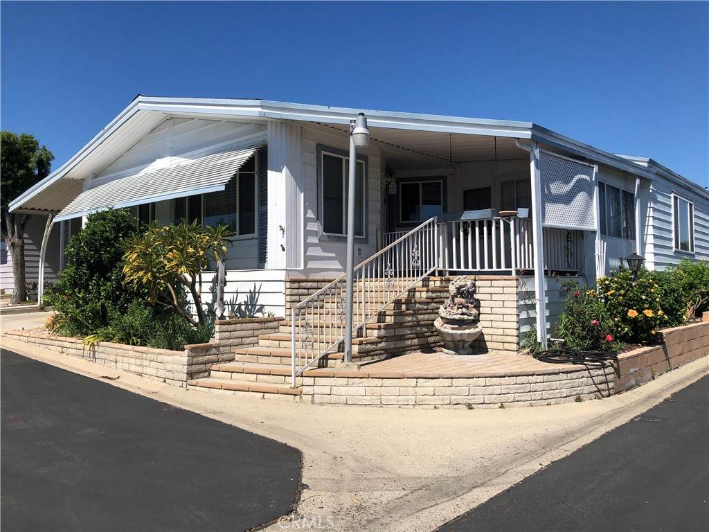 24701 Raymond - Photo 1