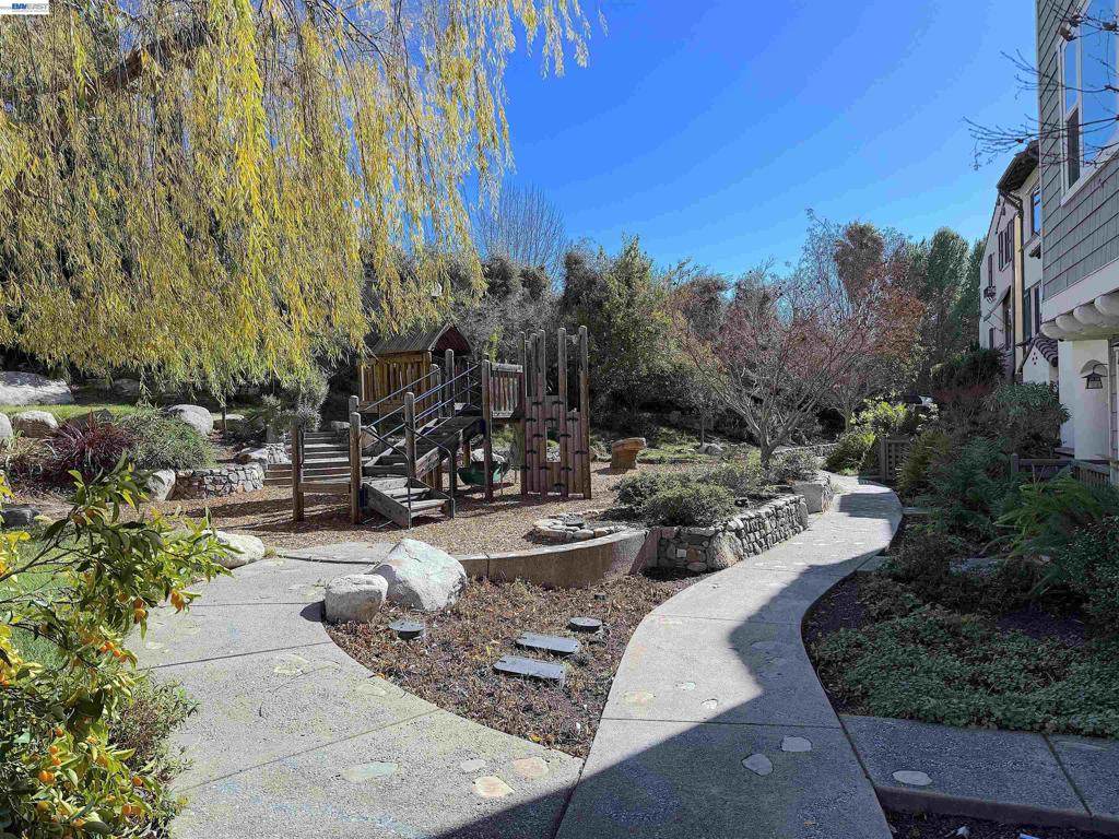 2506 Monet Ter - Photo 1