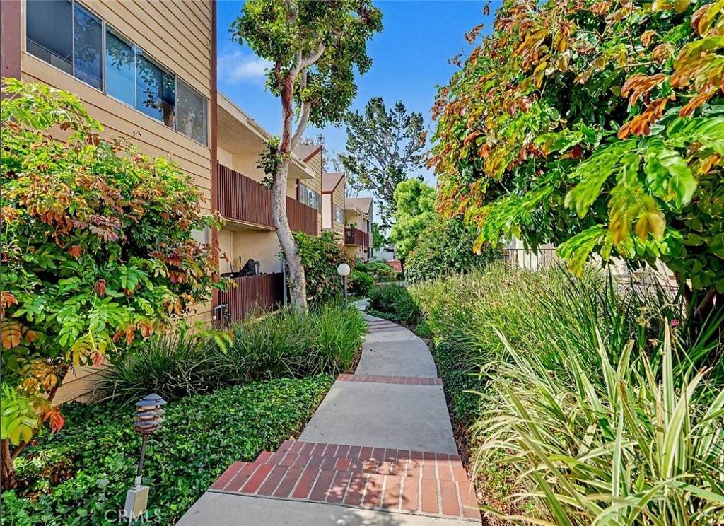 https://bt-photos.global.ssl.fastly.net/socal/orig_boomver_1_552017334-2.jpg
