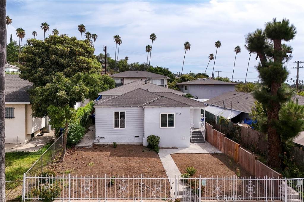 3910 Drysdale Avenue - Photo 1