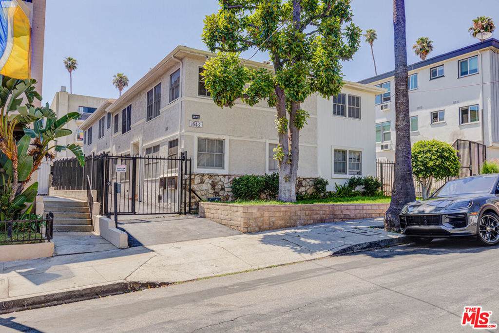 https://bt-photos.global.ssl.fastly.net/socal/orig_boomver_1_554221826-2.jpg