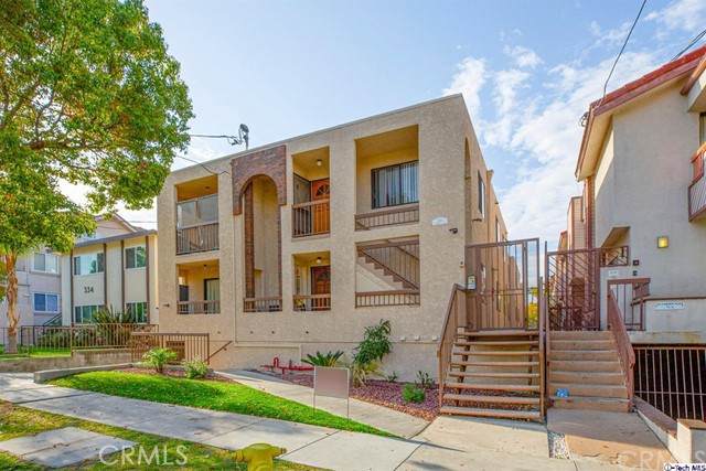 330 Cameron Place - Photo 1