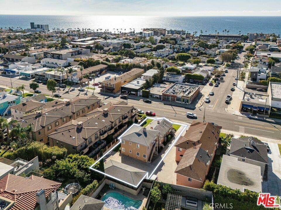 702 Pacific Coast Highway - Photo 1