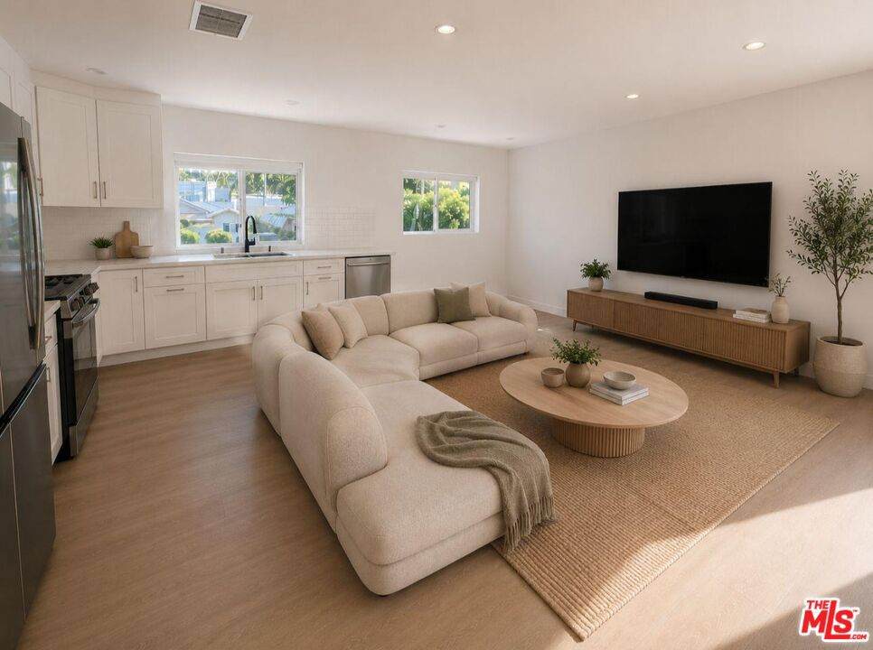 https://bt-photos.global.ssl.fastly.net/socal/orig_boomver_1_557916395-2.jpg