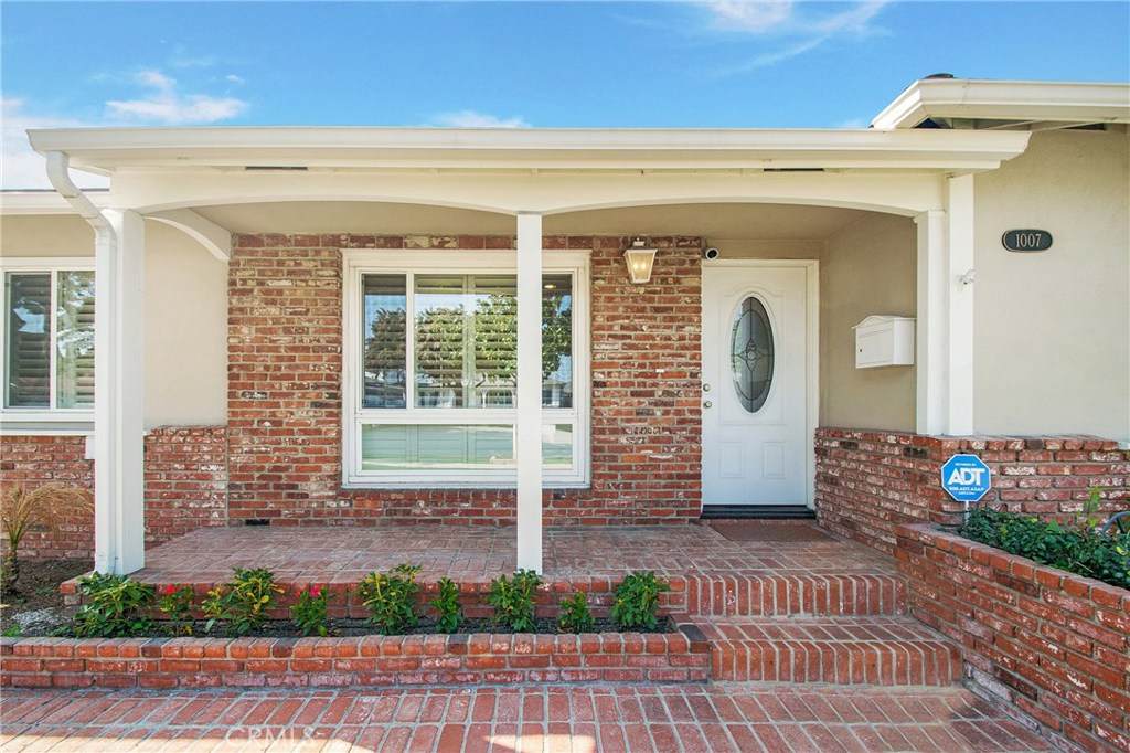https://bt-photos.global.ssl.fastly.net/socal/orig_boomver_1_558257016-2.jpg