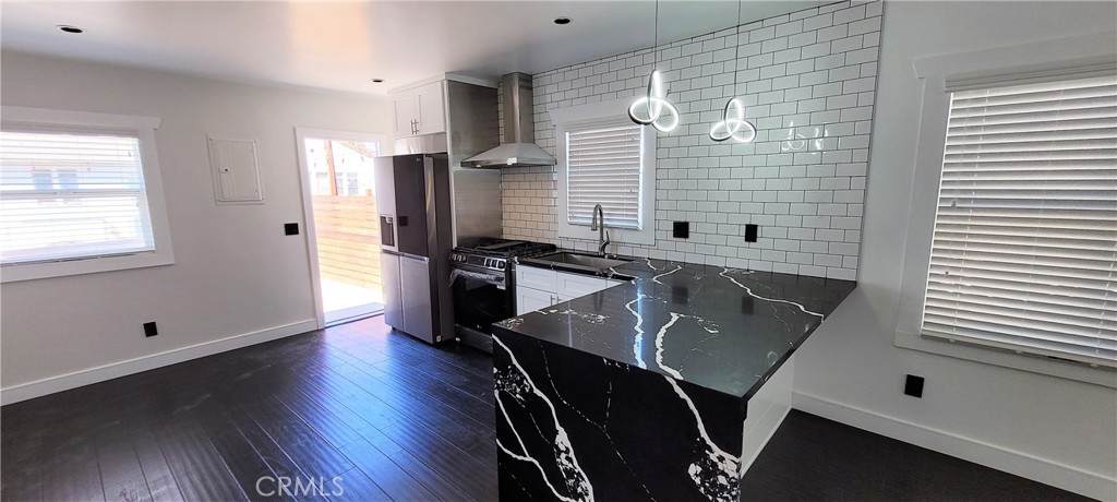 3217-1/2 Folsom Street - Photo 1