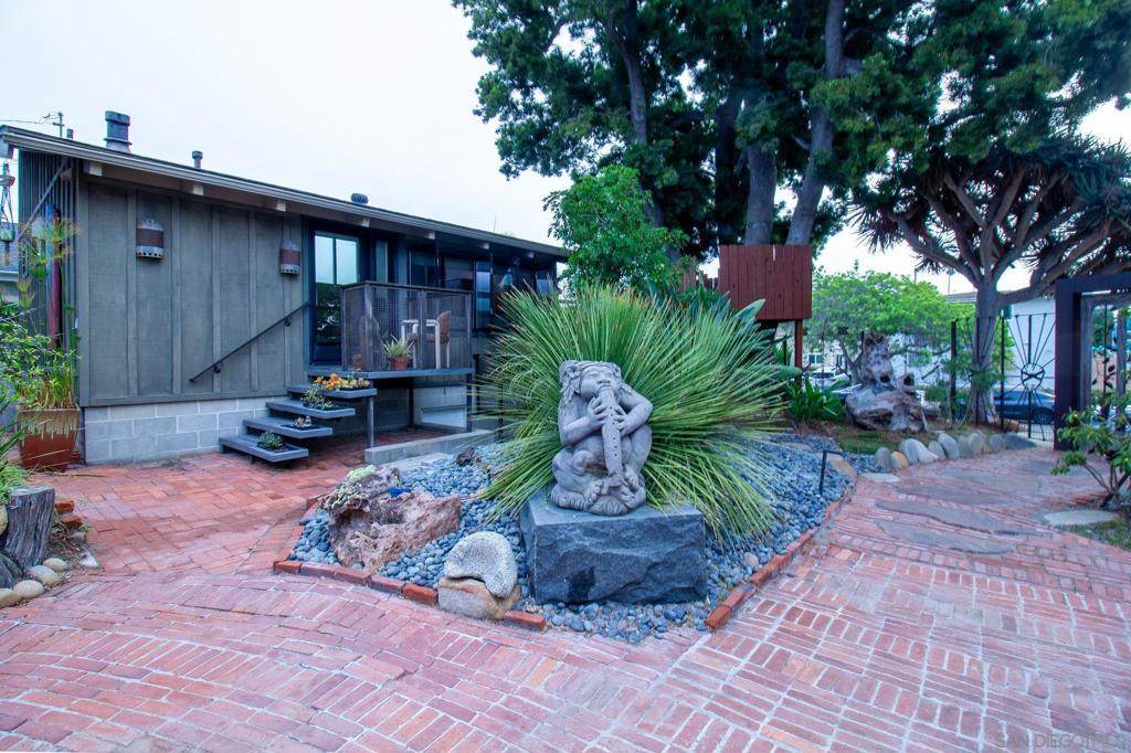 3838 Kendall - Photo 1