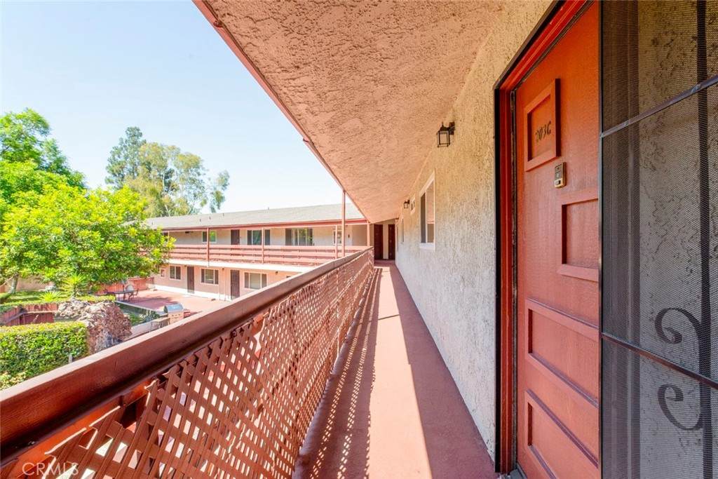 1523 Windsor - Photo 1