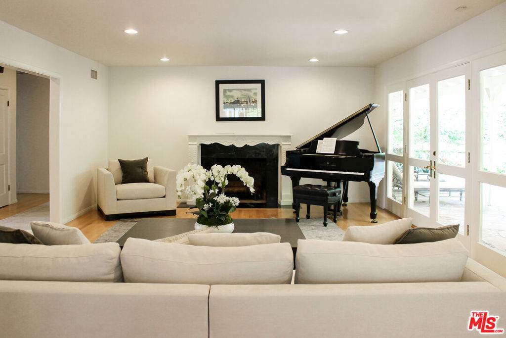 https://bt-photos.global.ssl.fastly.net/socal/orig_boomver_1_564671889-4.jpg
