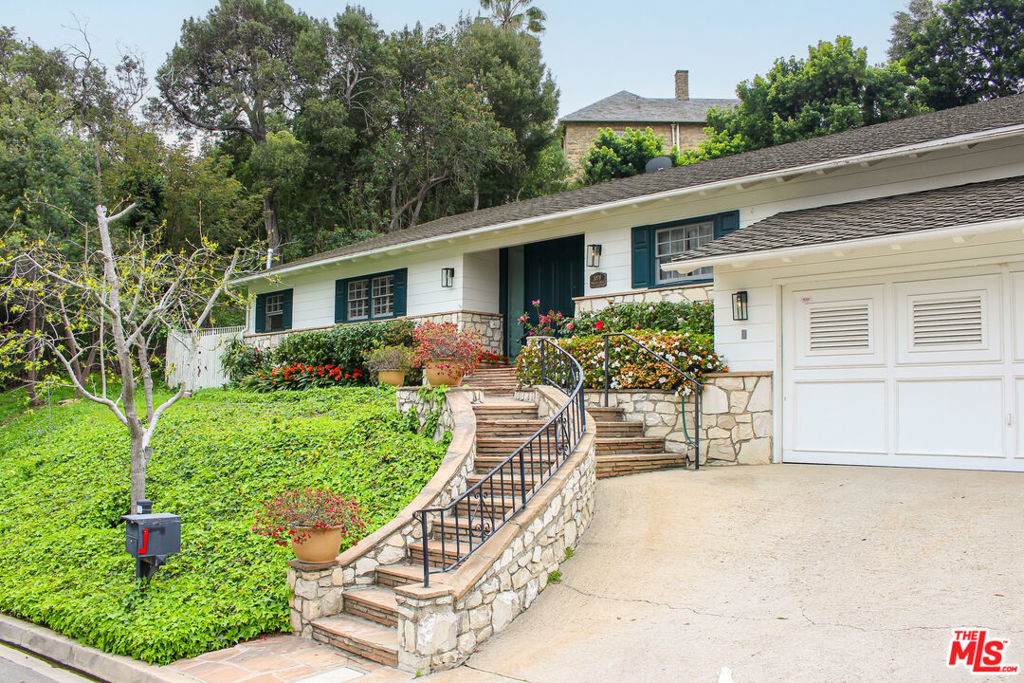 https://bt-photos.global.ssl.fastly.net/socal/orig_boomver_1_564671889-4.jpg