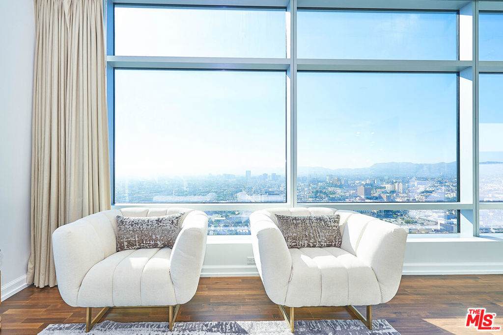 900 Olympic Boulevard - Photo 1