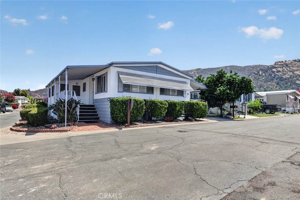 6480 Katherine Road - Photo 1