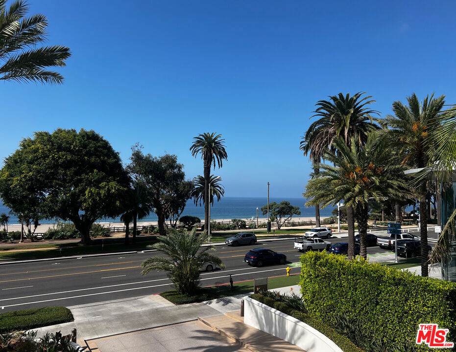 https://bt-photos.global.ssl.fastly.net/socal/orig_boomver_1_566389260-2.jpg