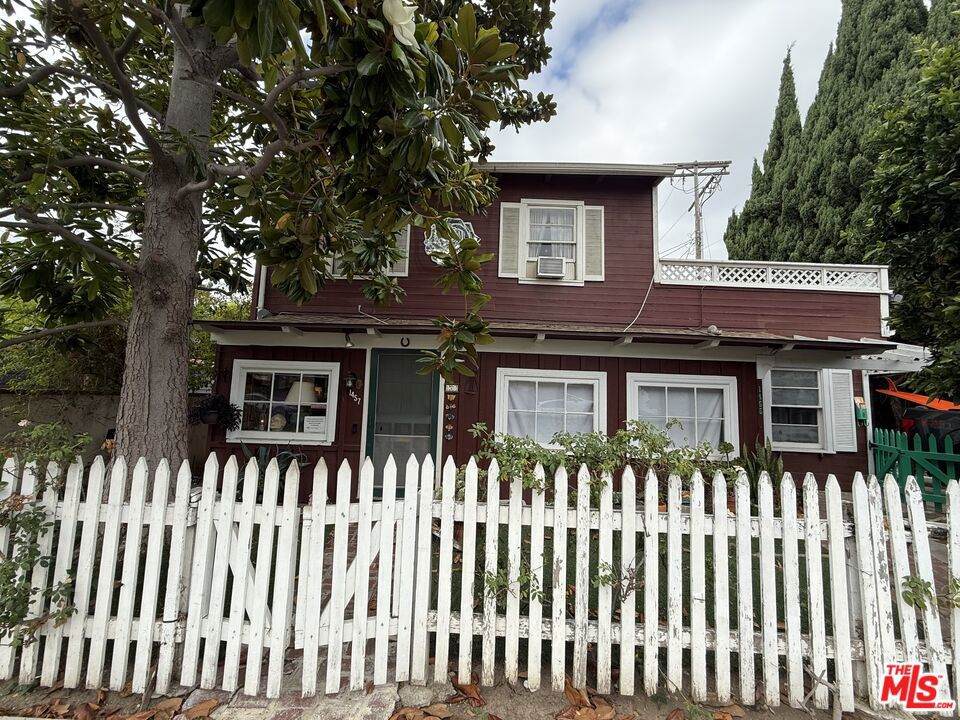 https://bt-photos.global.ssl.fastly.net/socal/orig_boomver_1_567579719-2.jpg