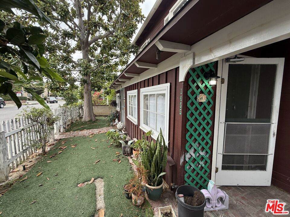 https://bt-photos.global.ssl.fastly.net/socal/orig_boomver_1_567579719-2.jpg
