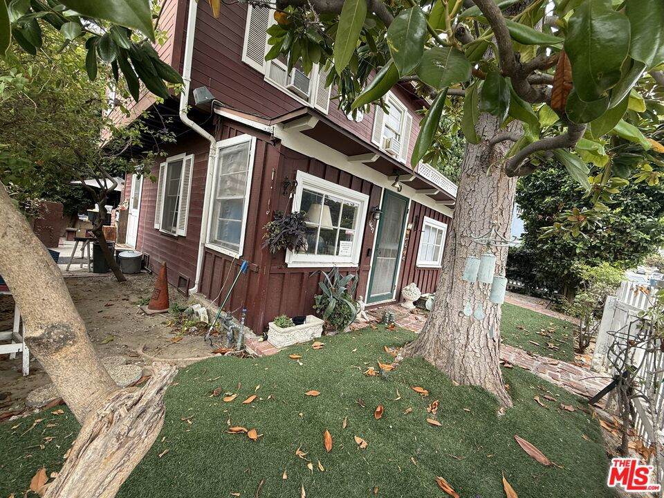 https://bt-photos.global.ssl.fastly.net/socal/orig_boomver_1_567579719-2.jpg