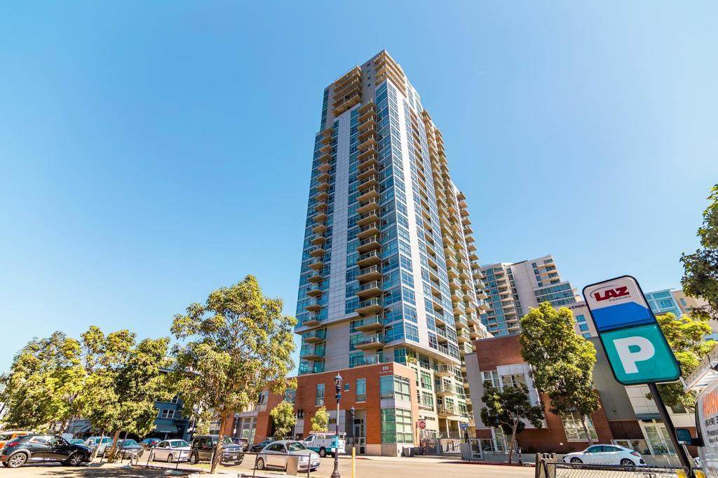 800 The Mark Ln - Photo 1