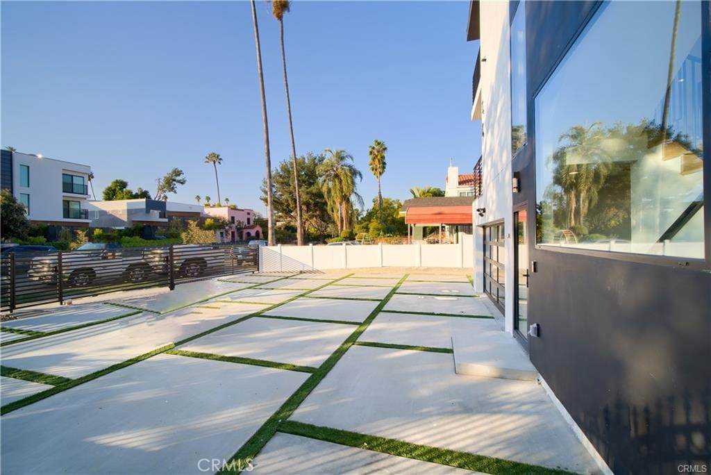 https://bt-photos.global.ssl.fastly.net/socal/orig_boomver_1_570981353-2.jpg