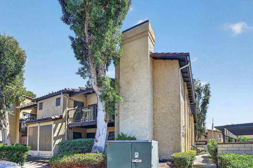 https://bt-photos.global.ssl.fastly.net/socal/orig_boomver_1_571017502-2.jpg