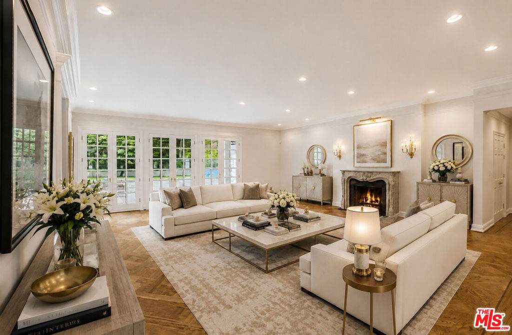 400 Evelyn Place - Photo 1