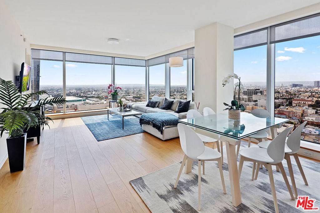 889 Francisco Street - Photo 1