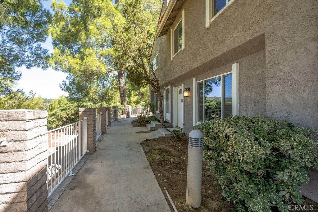 https://bt-photos.global.ssl.fastly.net/socal/orig_boomver_1_572738773-2.jpg