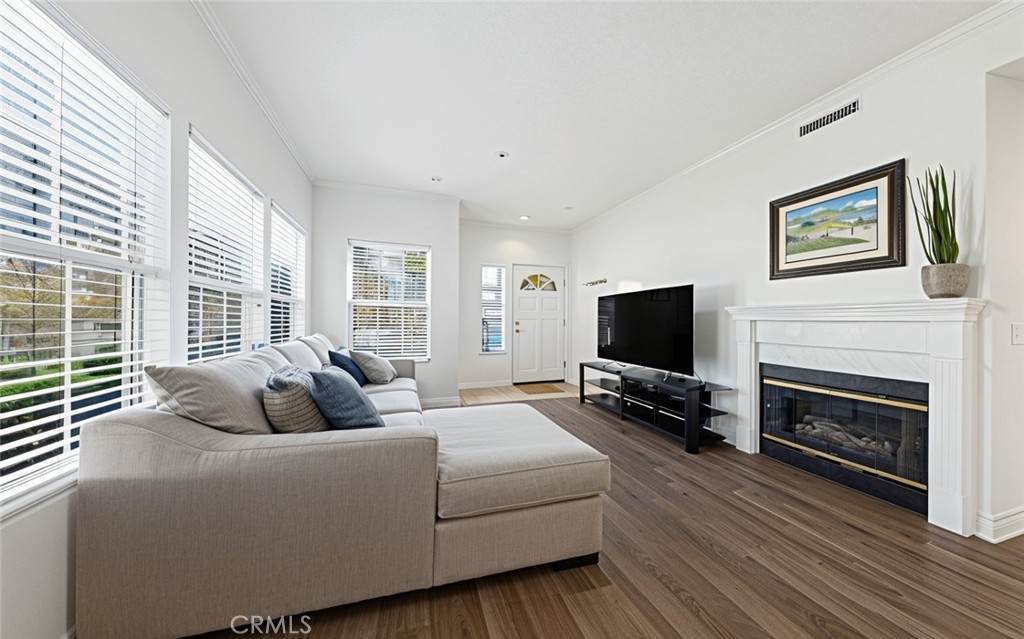 https://bt-photos.global.ssl.fastly.net/socal/orig_boomver_1_572956370-2.jpg