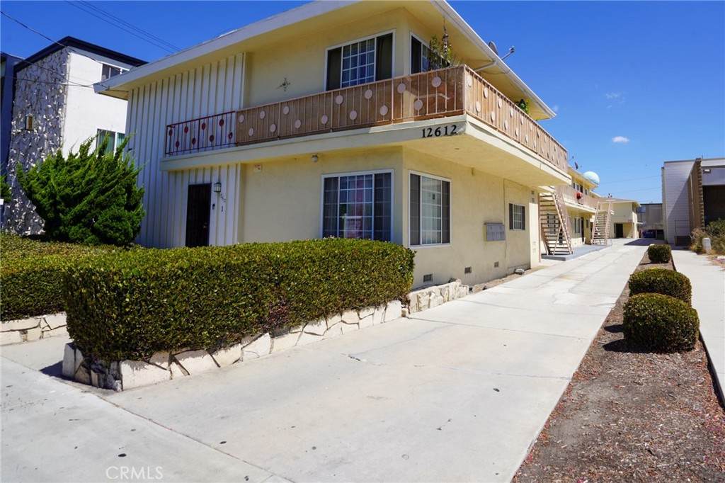 12612 Inglewood - Photo 1
